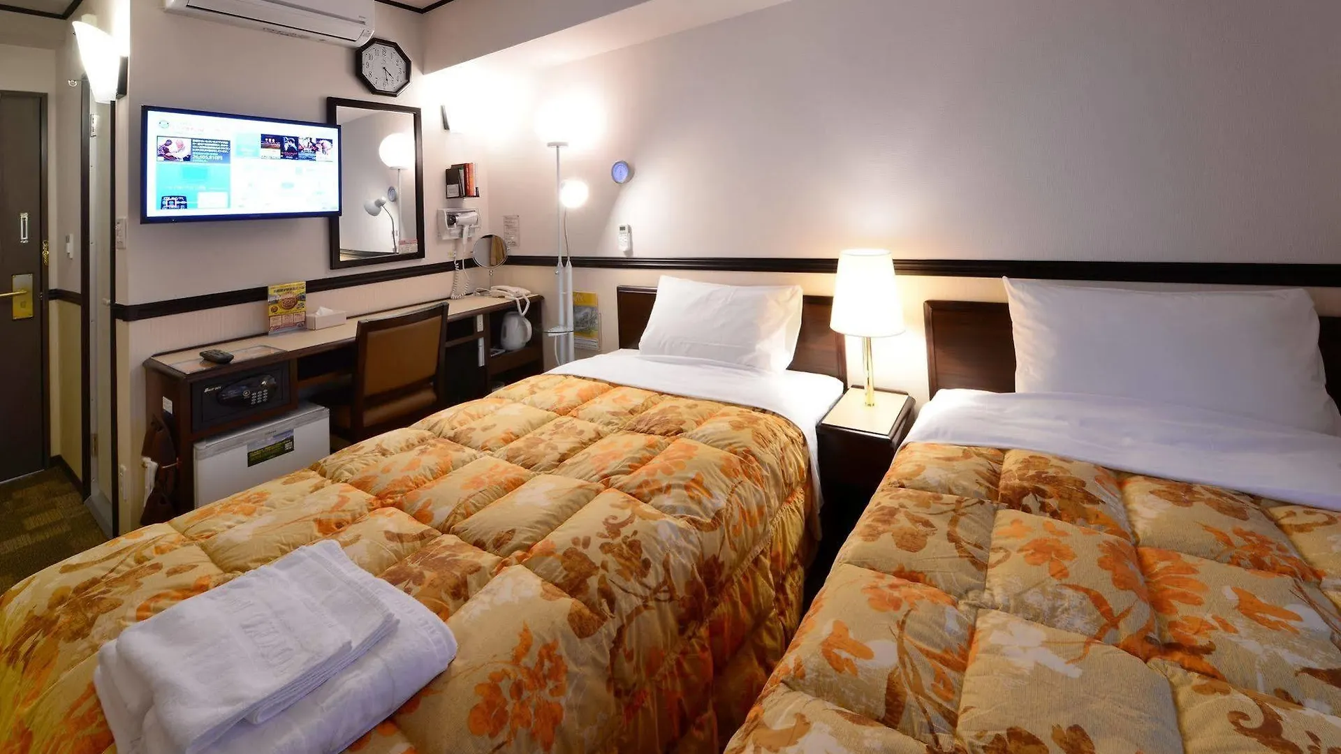 *** Hotel Toyoko Inn Osaka Umeda Nakatsu No.1 Japan